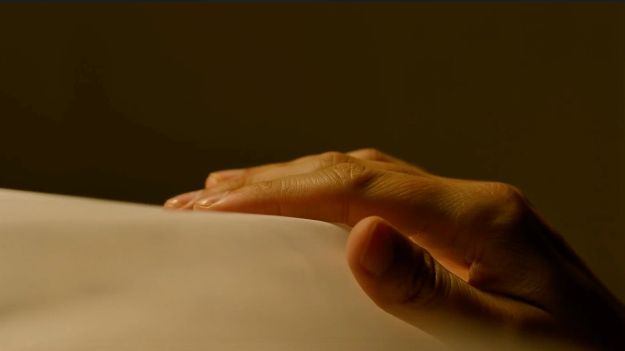 Hand interacting with light in ALÇAR
